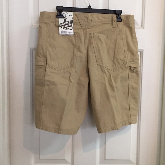 Khaki shorts - Picture 4 of 5